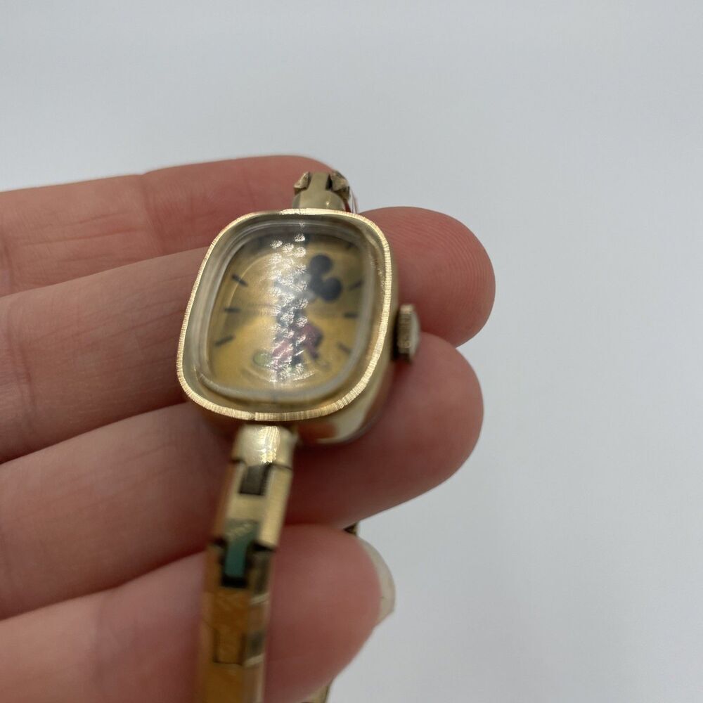 Vintage Bradley 17 Jewels Disney Mickey Mouse Manual Winding Watch Gold - Picture 5 of 12